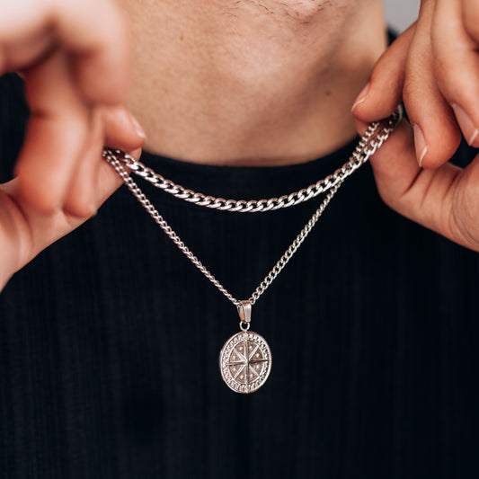 Silver Necklace Set : Compass Pendant Necklace and 4mm Curb Chain - Boutique Wear RENN