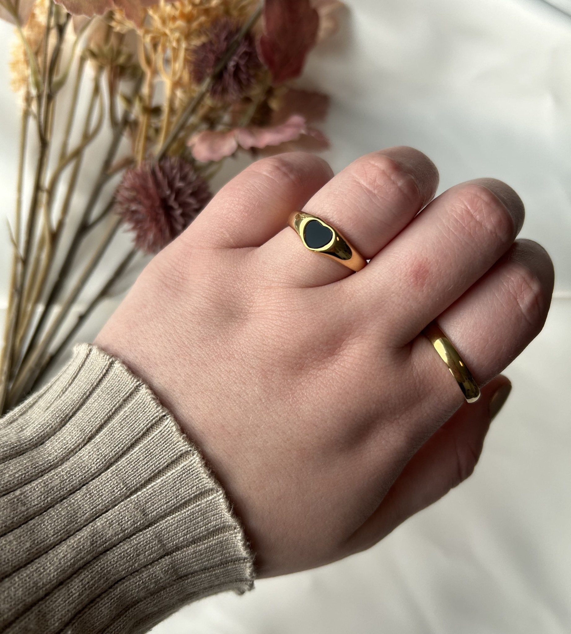 Gold Black or White Heart Ring For Women - Ring - Boutique Wear RENN
