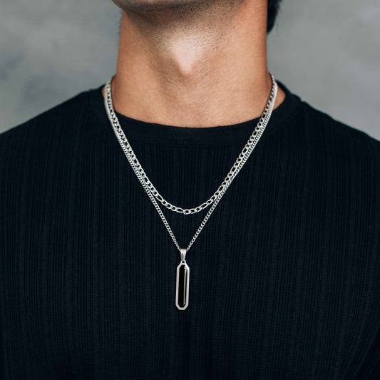 Ensemble de Colliers Argentés : Collier à Pendentif Barre Noire et Chaîne Figaro de 4.5mm