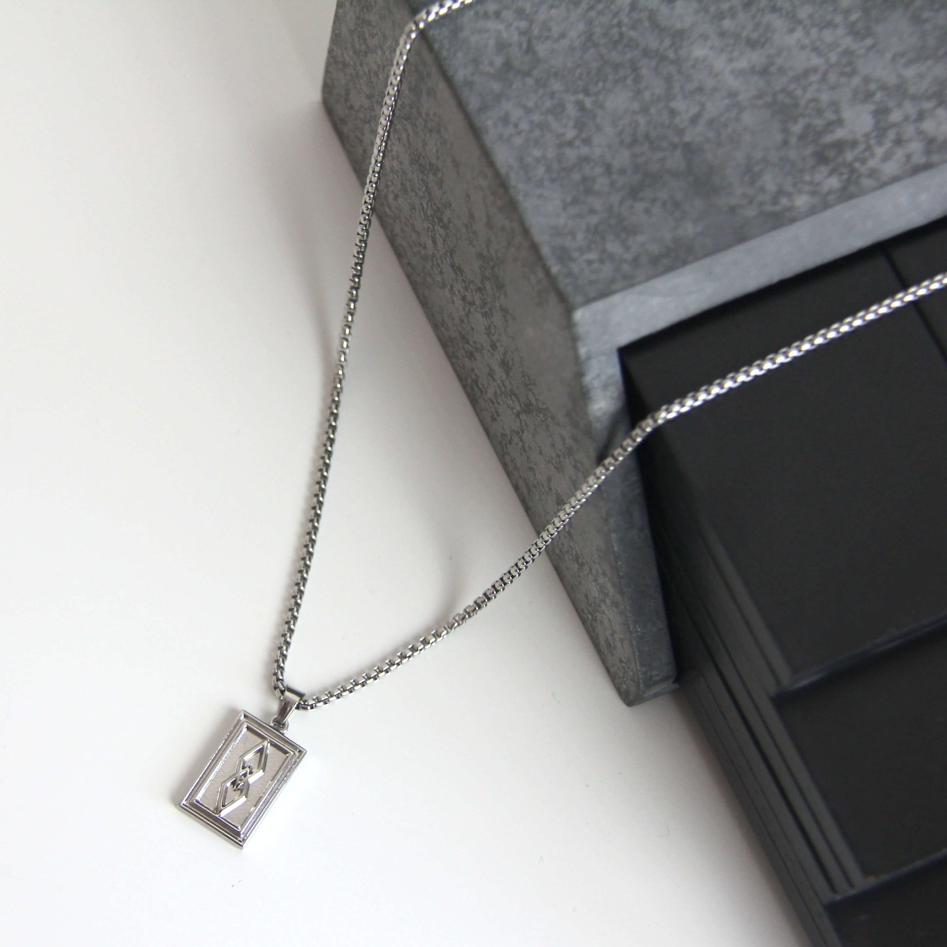 Silver Rectangle Pendant Necklace 2mm Box Chain For Men