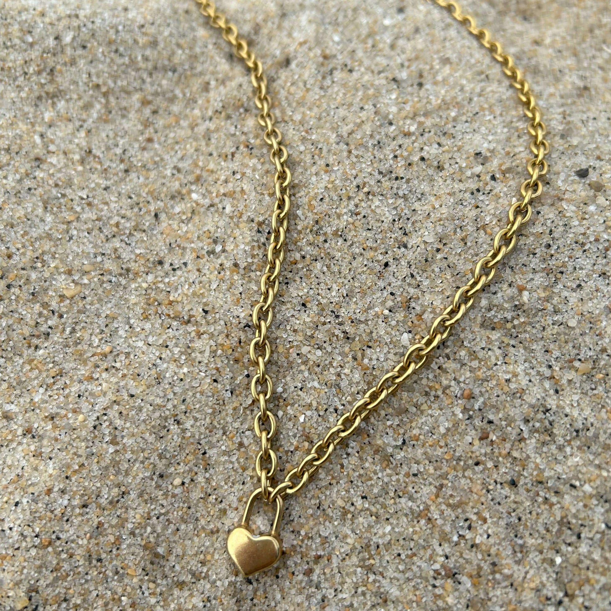 Dainty Gold Heart Lock Pendant Necklace For Women - Boutique Wear RENN