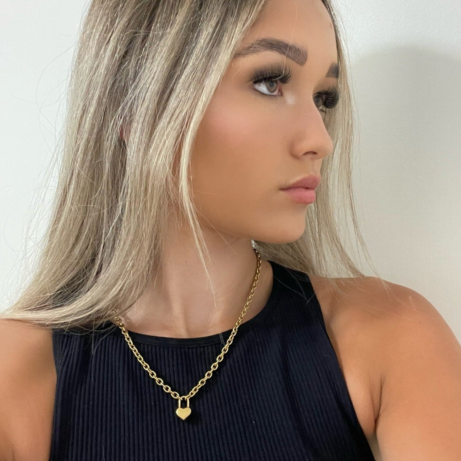 Amazon.com: Your Always Charm Chunky Gold Necklace for Women Punk Cuban  Link Necklace Vintage Heavy Metal Thick Chain Necklace Silver Chunky Chain  Choker Necklace with Buckle Necklace for Girls : Clothing, Shoes