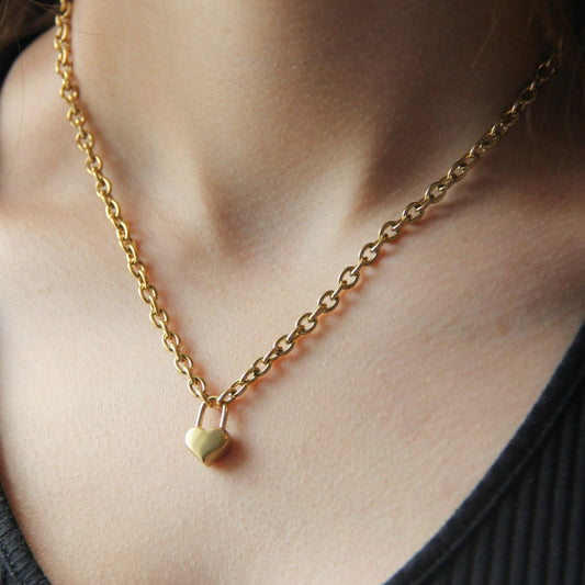 Chunky Gold Heart Lock Pendant Necklace Rolo Chain For Women - Necklace - Boutique Wear RENN