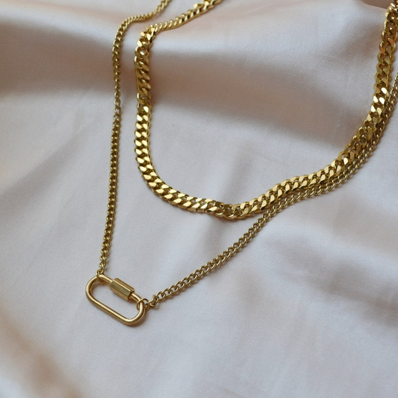 Link Chain Carabiner Lock Necklace - Gold