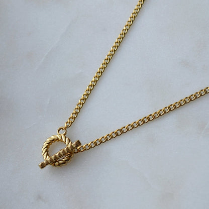 Classy Gold Croissant Toggle Necklace For Women - Necklace - Boutique Wear RENN