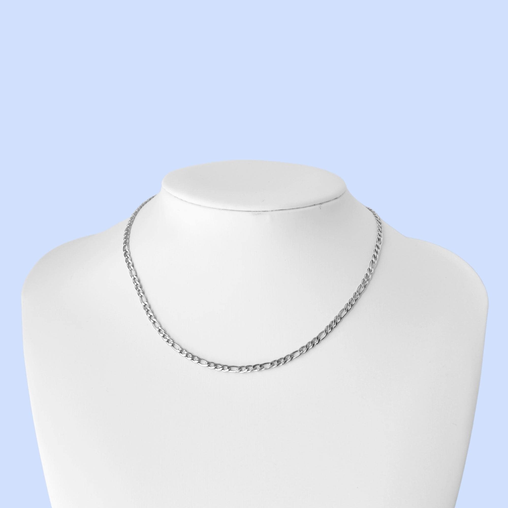 Figero style necklace chain for a woman or popular man used in box still