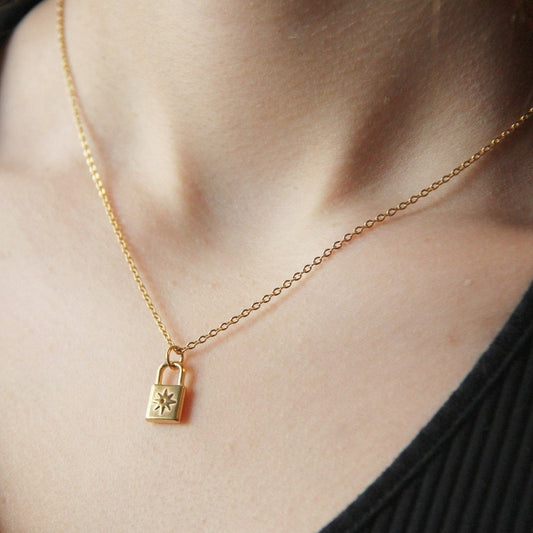 Dainty Gold Padlock Star Pendant Necklace For Women - Necklace - Boutique Wear RENN
