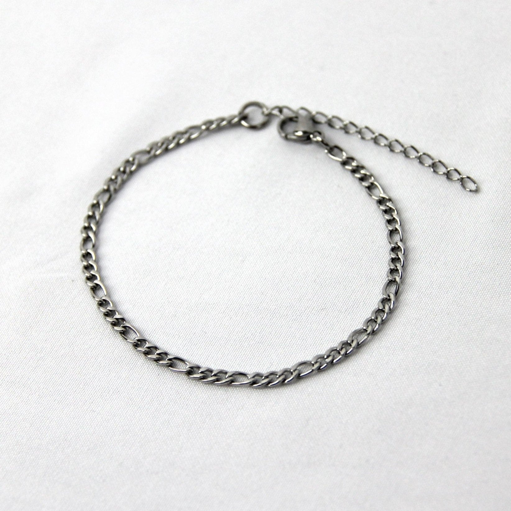 Dainty Silver 3mm Figaro Chain Bracelet or Anklet For Men or Women - Bracelet - Boutique Wear RENN