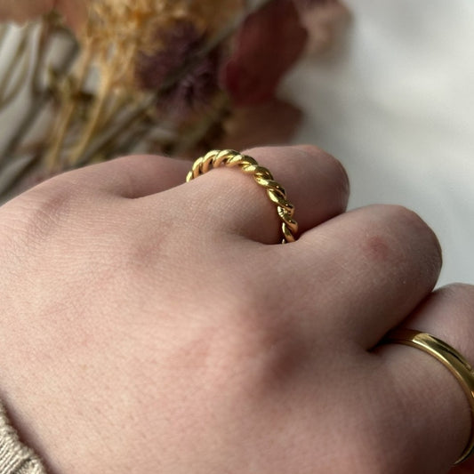 Gold Rope Twisted Ring For Women - Ring - Boutique Wear RENN