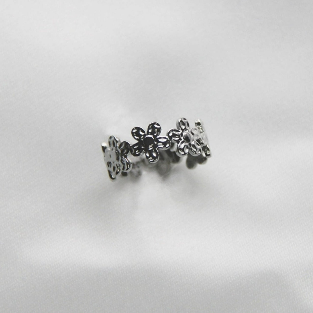 Silver Adjustable Flower Ring For Women - Ring - Boutique Wear RENN